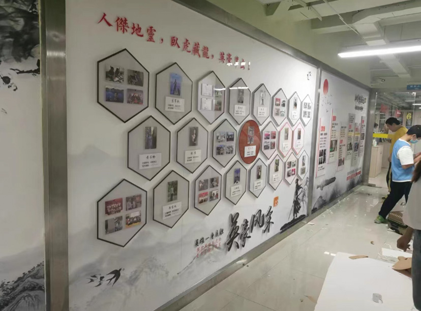 要制作一個便宜的文化墻，可以考慮以下幾個方法(圖3)